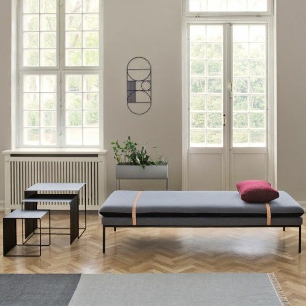 <em>Turn</em> tillhör nyheterna hos Ferm Living, 180x80x42 cm. Pris ca 15 000 kr. fermliving-turn-dagbadd