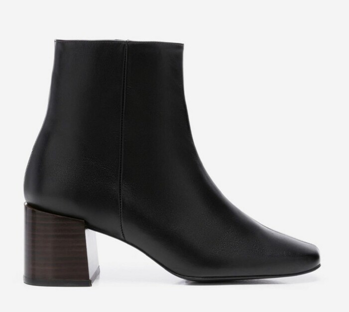 ankelboot flattered