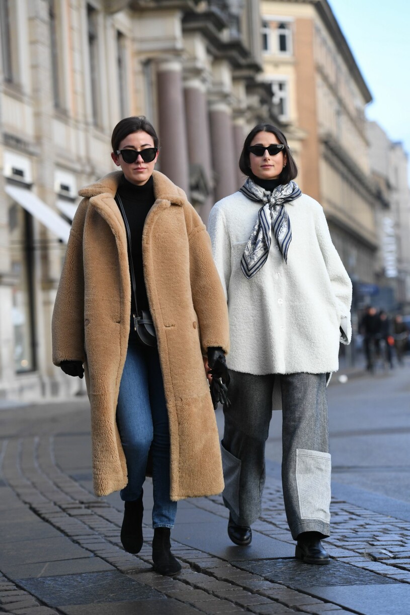 Styla fleecetröjan med en trendig scarf i vinter! fleecetrojan 2020