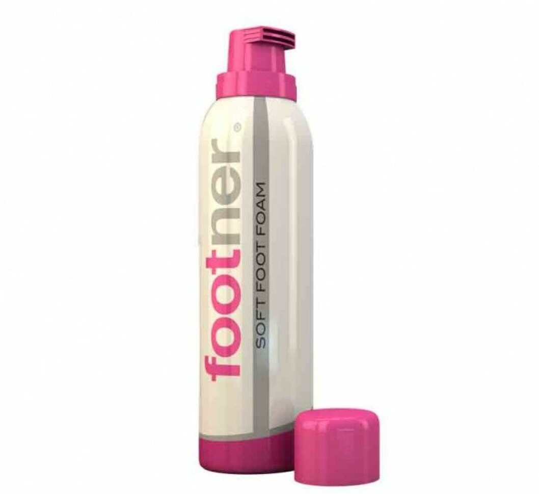 <strong>Lätt & luftigt</strong><br>Soft Foot Foam från Footners är ett lätt skum som snabbt tas upp av huden och lämnar foten återfuktad. Ca 80 kr. Lätt & luftigt Soft Foot Foam från Footners är ett lätt skum som snabbt tas upp av huden och lämnar foten återfuktad. Ca 80 kr.