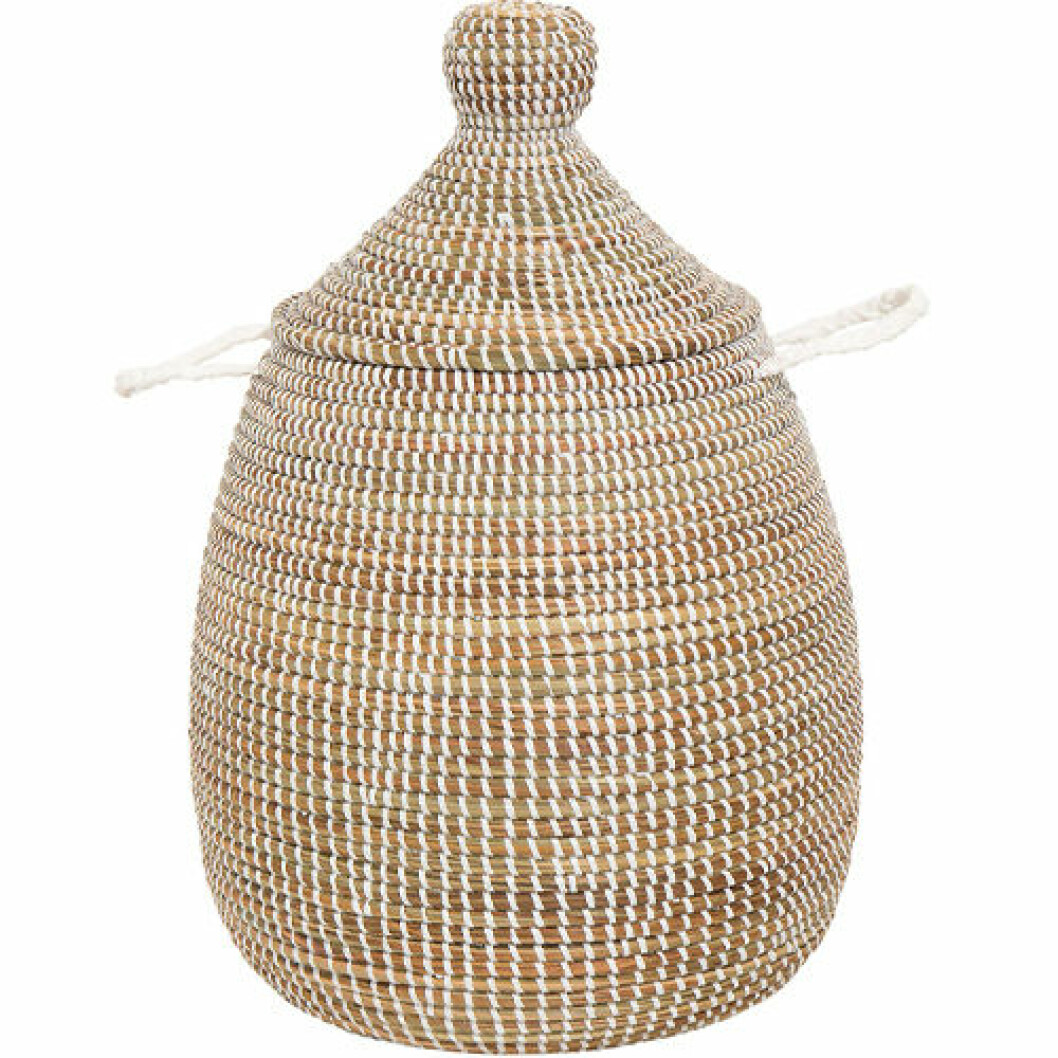 Tvättkorg i naturmaterial