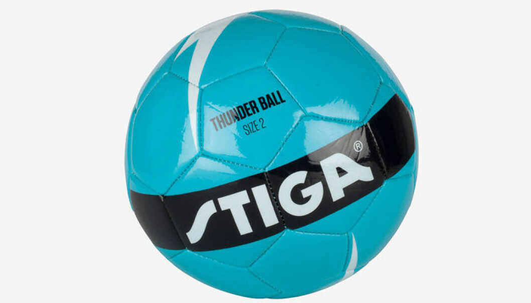 Fotboll från <a href="https://apprl.com/sv/pd/4TMp/" target="_blank" rel="noopener">Stiga</a>.