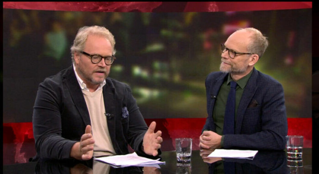 Domarduon Fredrik Lindström och Kristian Luuk presenterar de nya tävlande i ”På spåret”. Bild: SVT På spåret, SVT