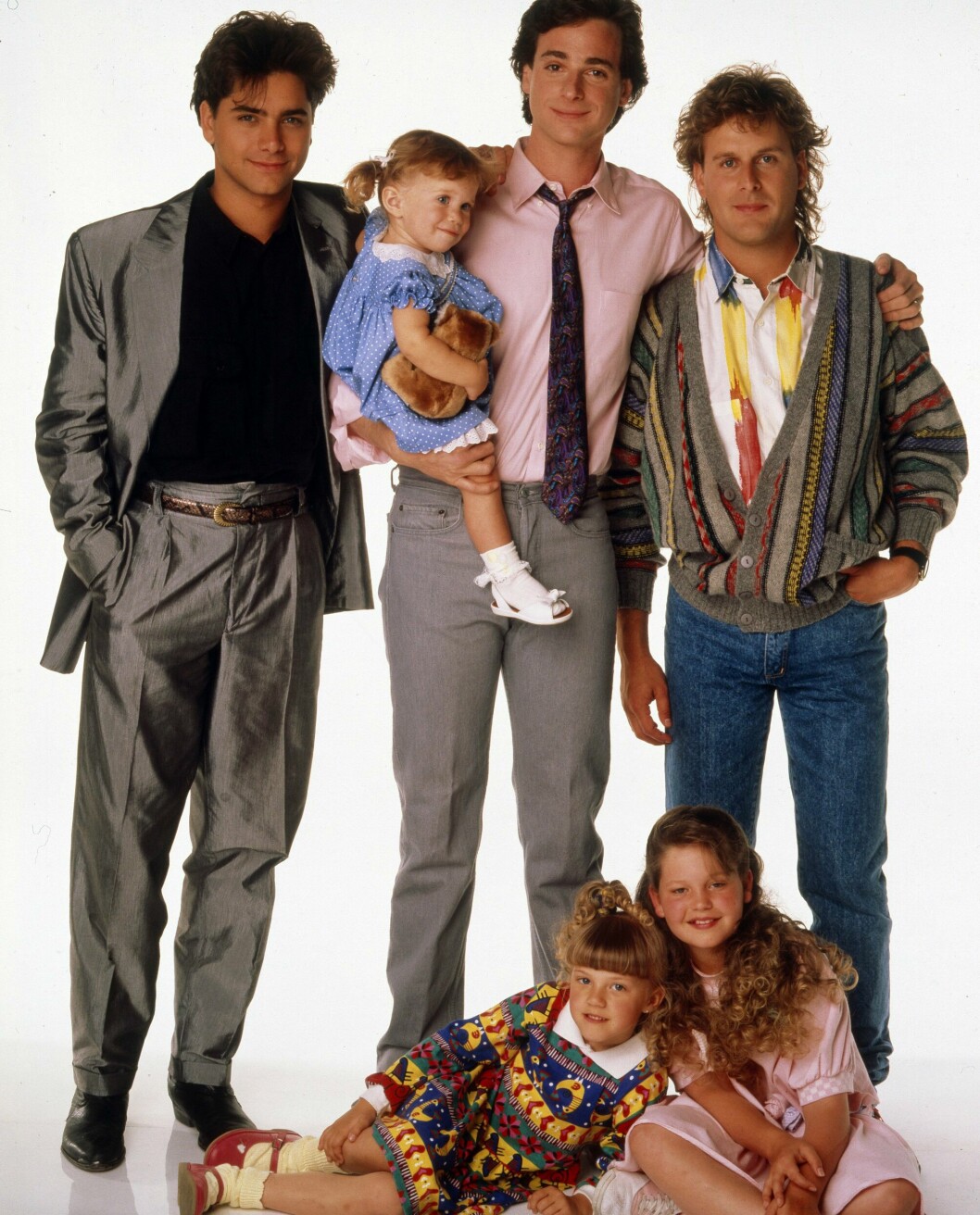 Dave Coulier, som spelade Uncle Joey i tv-serien Huset fullt, hade en två år lång relation med Alanis Morissette mellan 1992 och 1994. Hon var 18 år, han 15 år äldre.