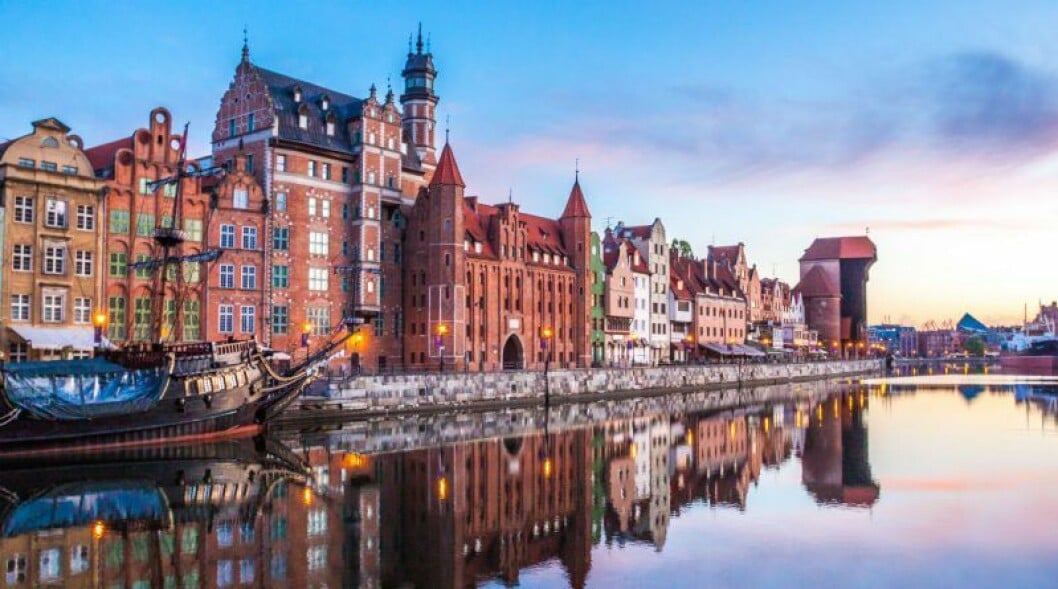 Åk till Gdansk i Polen. Åk till Gdansk i Polen på smekmånad.