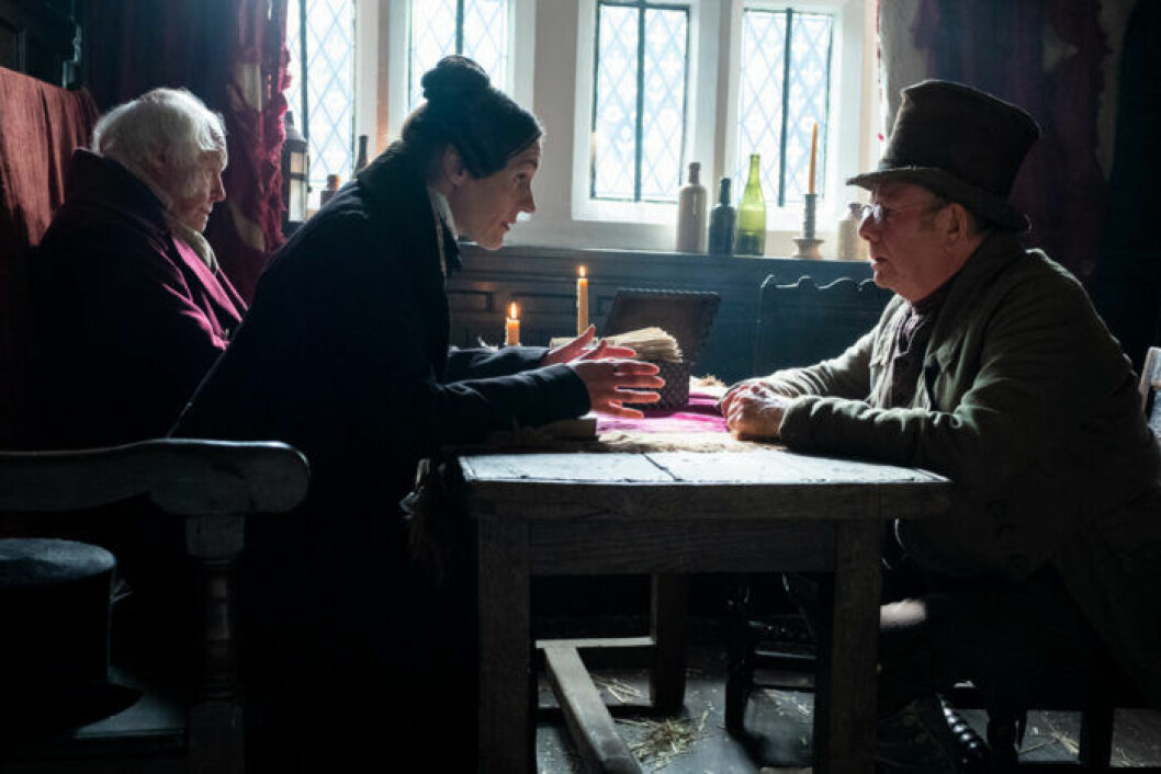 Anne Lister (Suranne Jones) vid förhandlingsbordet i Gentleman Jack. Foto: HBO Suranne Jones som Anne Lister i Gentleman Jack.