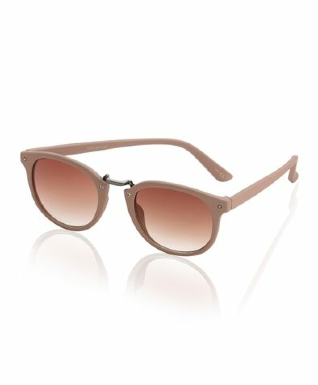 <a href="http://www.ginatricot.com/cse/kollektion/accessoarer/solglasogon/bea-solglasogon/prod691251263.html" target="_blank">Beige</a>, 79 kr, Gina Tricot. solglasogon-gina-tricot