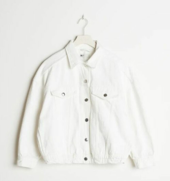 Jeansjacka, Gina tricot. Vit jeansjacka i oversizad modell. Jeansjacka från Gina tricot.