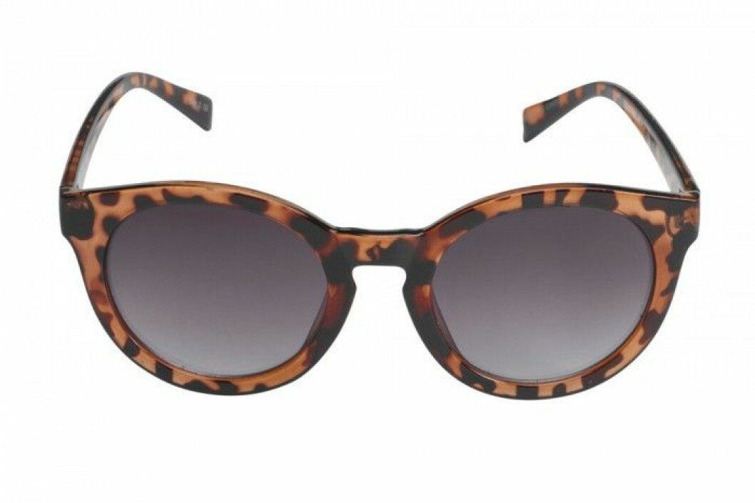 Solglasögon, 69 kr, <a href="http://www.ginatricot.com/eu/en/start" target="_blank">Gina Tricot</a>. Solglasögon, 69 kr, Gina Tricot.