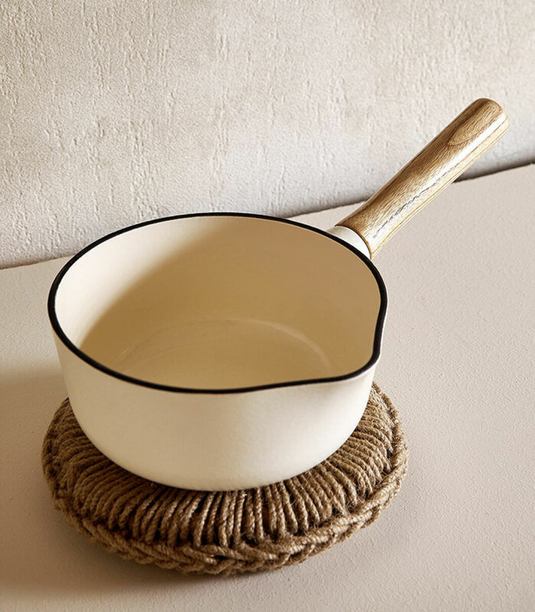 Gjutjärnskastrull från Zara Home