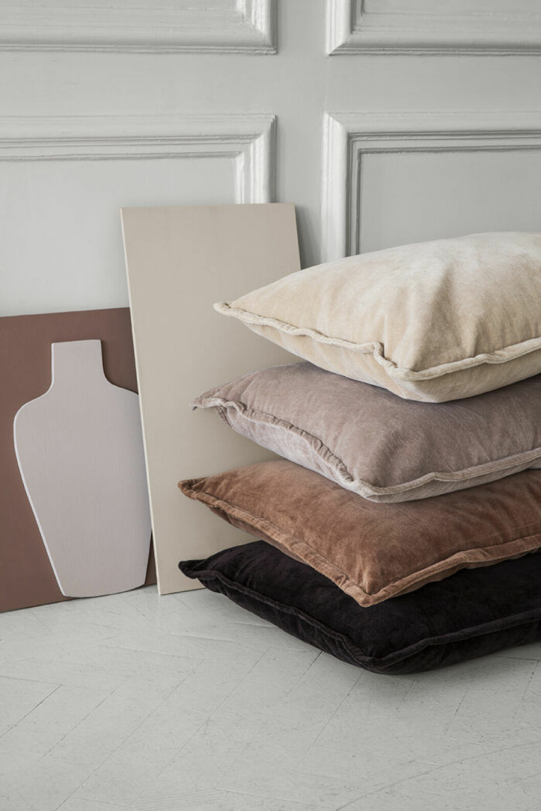 Kuddfodral i sammet från Granit Muted tones