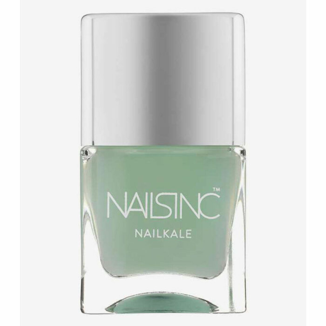 Ljus grön nagellack