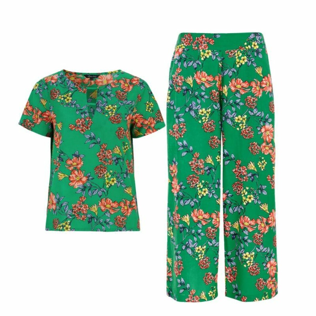 Grönt blommigt set