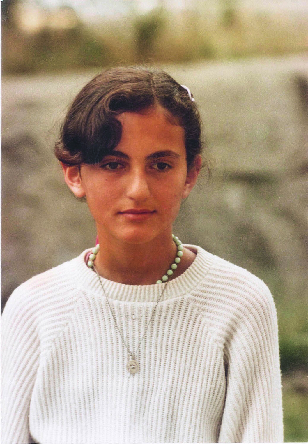 Gunilla von Platen går i femte klass och drömmer om att få åka på kollo som sina bröder. FOTO: Privat Bild på Gunilla von Platen när hon var 12 år.
