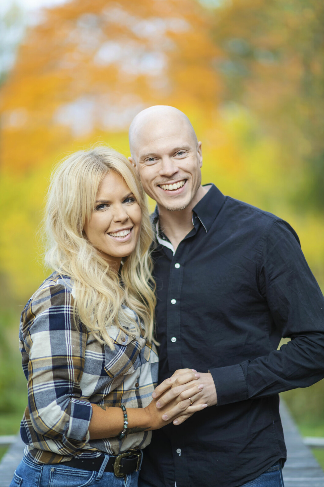 Maxine och Emil träffades genom SVT-programmet i <span class=" italic" data-lab-italic_desktop="italic">Gift vid första ögonkastet</span> 2020. Maxine och Emil i Gift vid första ögonkatet 2020