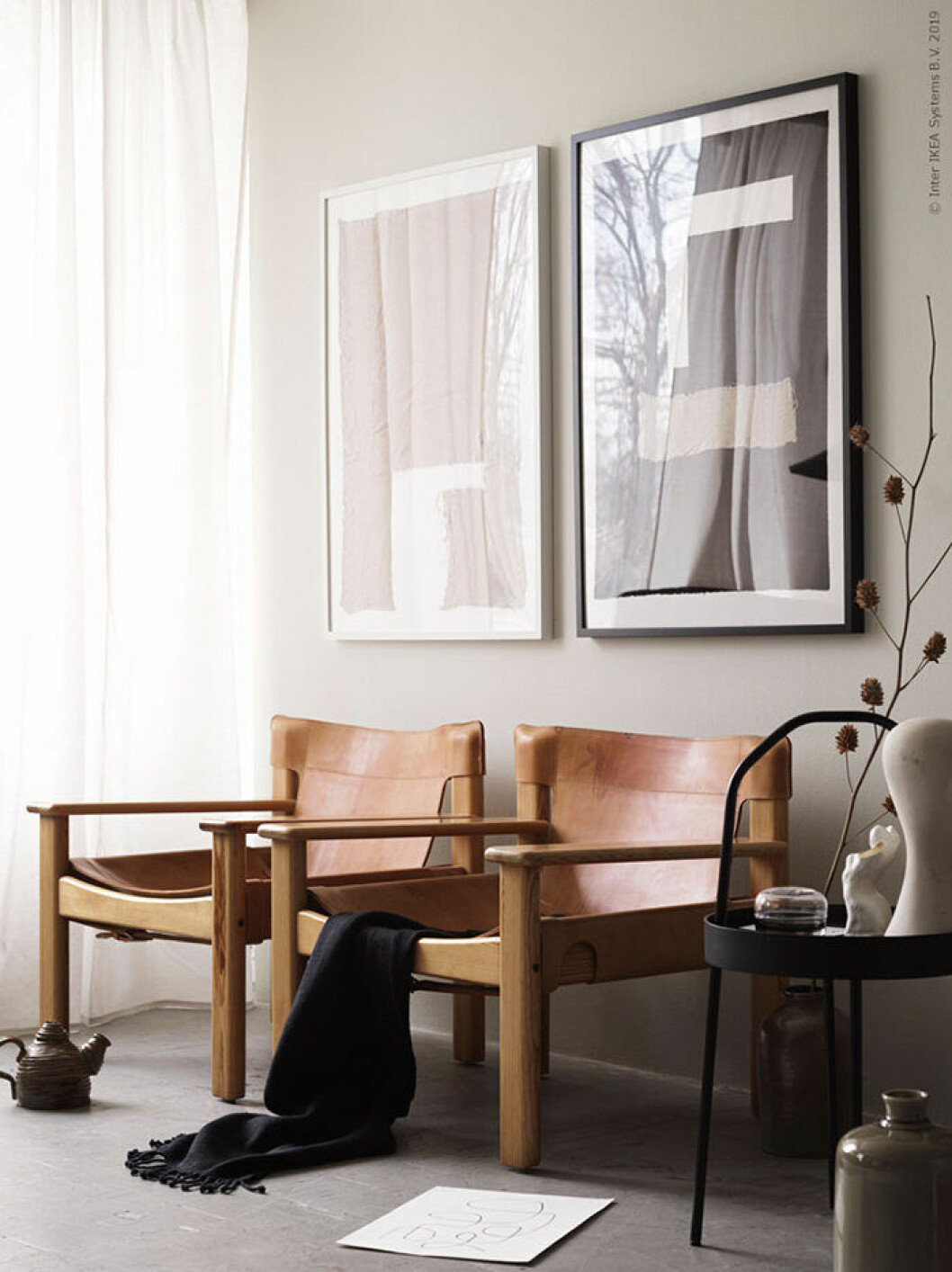 Second hand-möbler är inte bara ett bra miljöval, de bidrar även till en personlig inredningsstil. Foto: Ragnar Òmarsson Styling: Anna Lenskog Belfrage & Alicia Sjöström för <a href="https://livethemma.ikea.se/vintage-i-nytt-ljus/" target="_blank" rel="noopener">Ikea Livet Hemma</a>