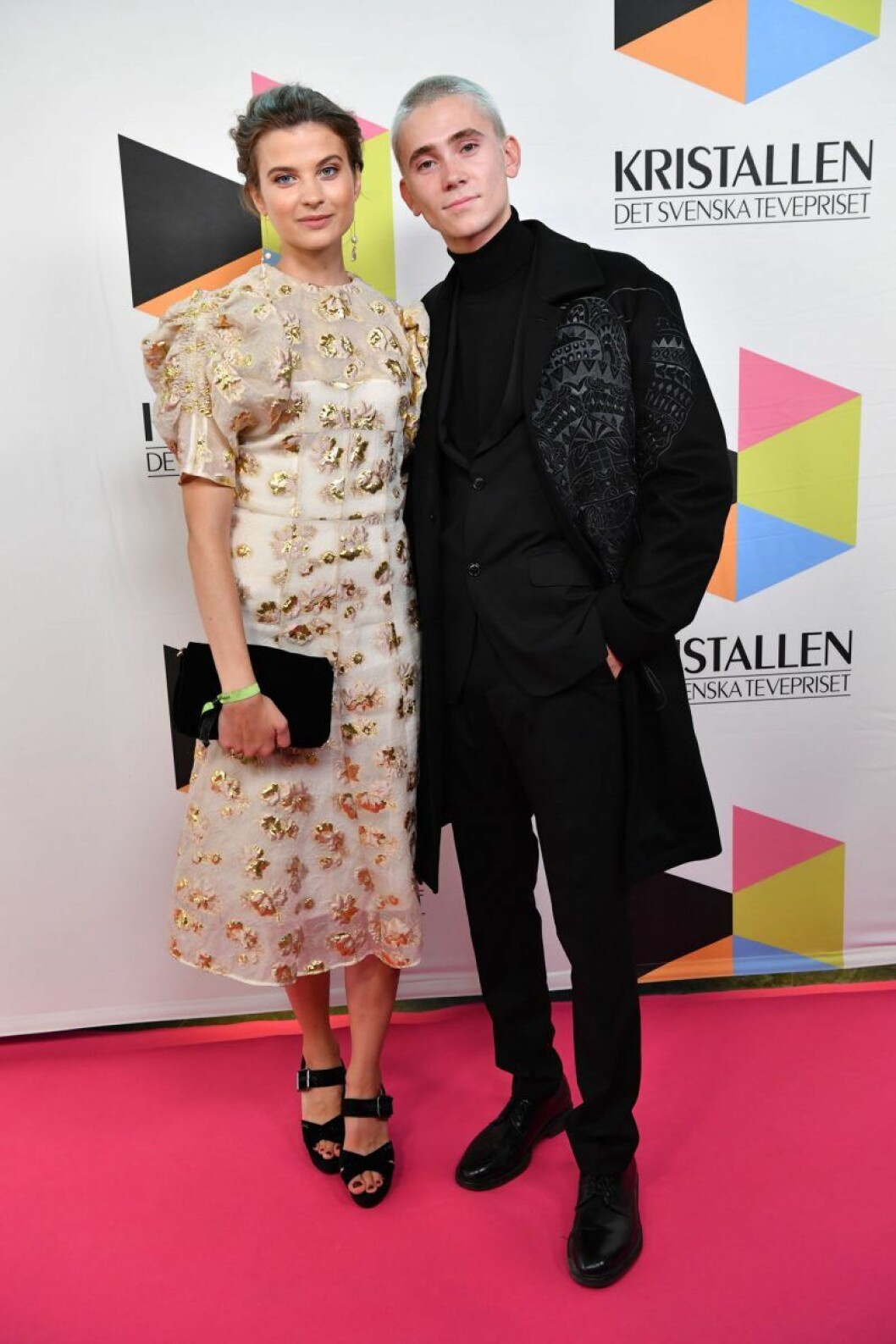 Hanna Ardéhn och Felix Sandman. Hanna Ardéhn och Felix Sandman på röda mattan på Kristallen 2019