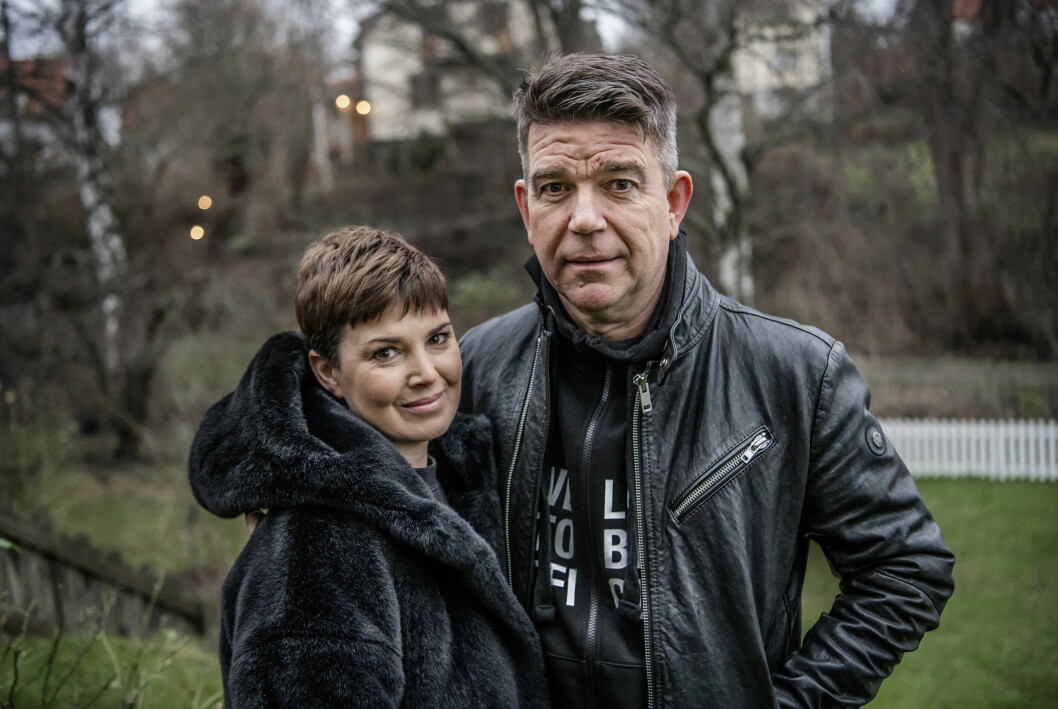 Hannah och Patrick Ekwall fotograferade i december 2020 när de fått besked om Hannahs obotliga cancer. hannah och patrick ekwall