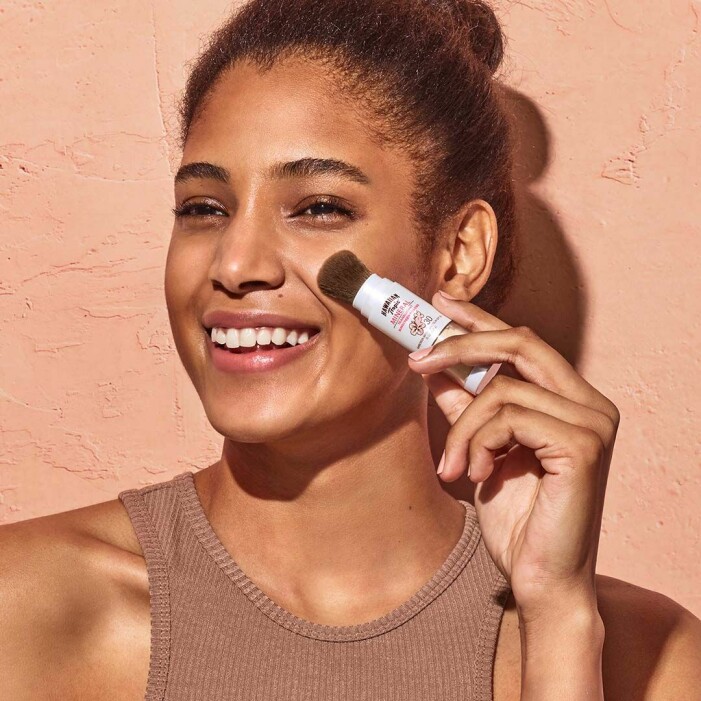 puder med SPF från hawaiian tropic med somrig kokosdoft