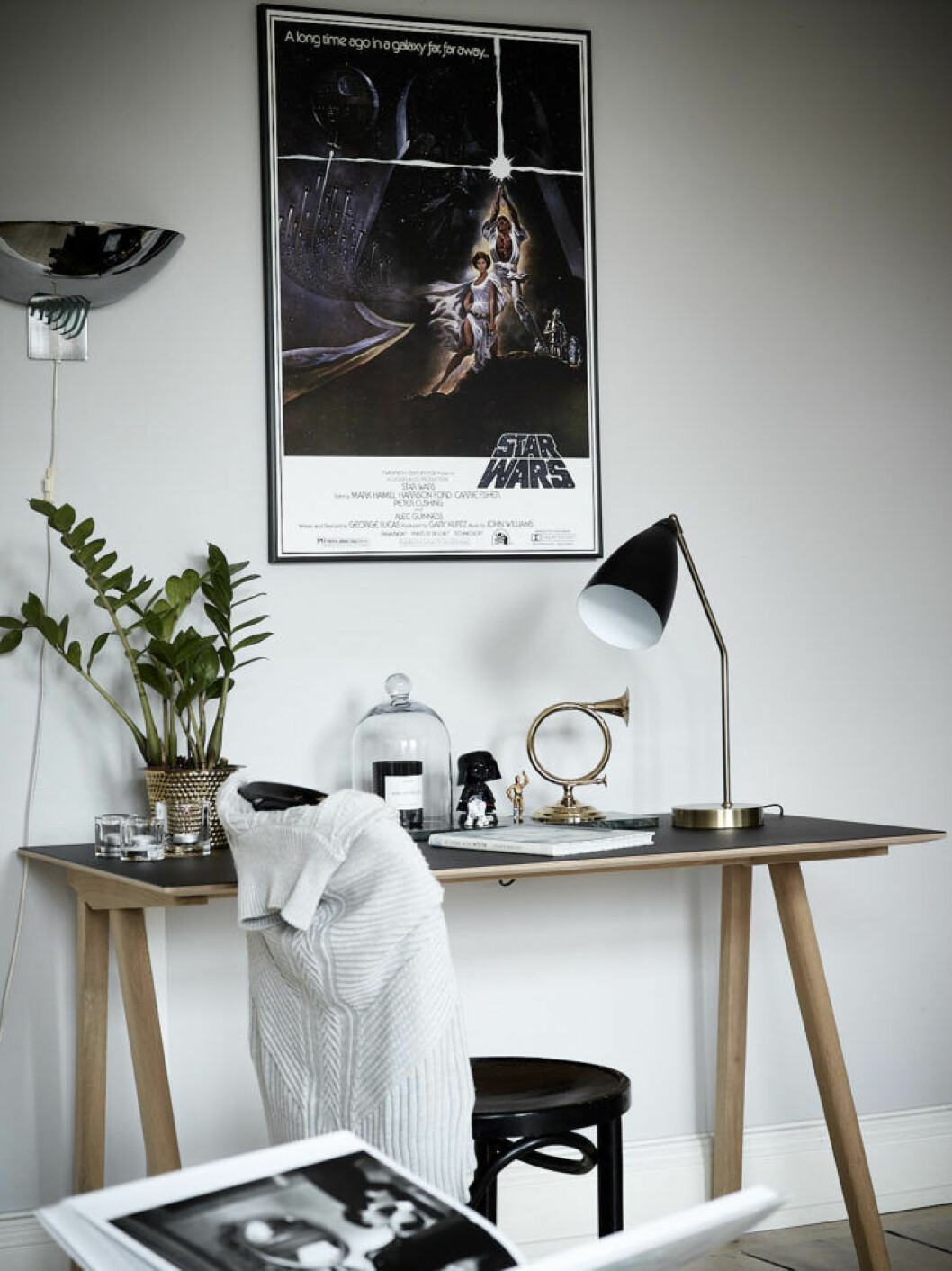 Foto: <a href="https://www.instagram.com/fboukari/" target="_blank" rel="noopener">Fredric Boukari</a> Styling: <a href="http://mainstreetstockholm.com/index.html" target="_blank" rel="noopener">Mainstreet</a> för <a href="https://www.instagram.com/historiskahem/?hl=sv" target="_blank" rel="noopener">Historiska Hem</a>/mäklare: Mattias Lantto