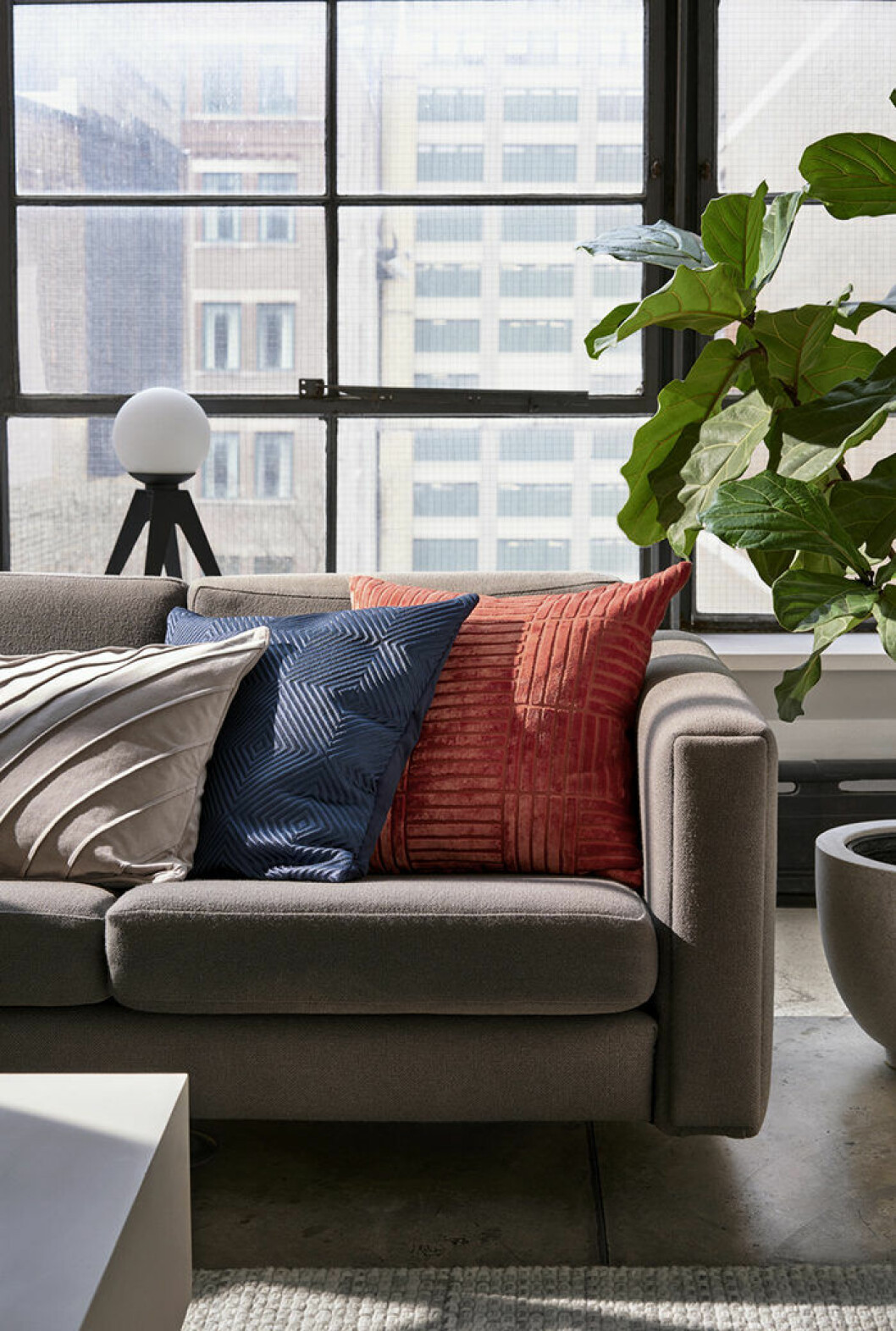 Sammetskuddar från H&M Home hösten 2018