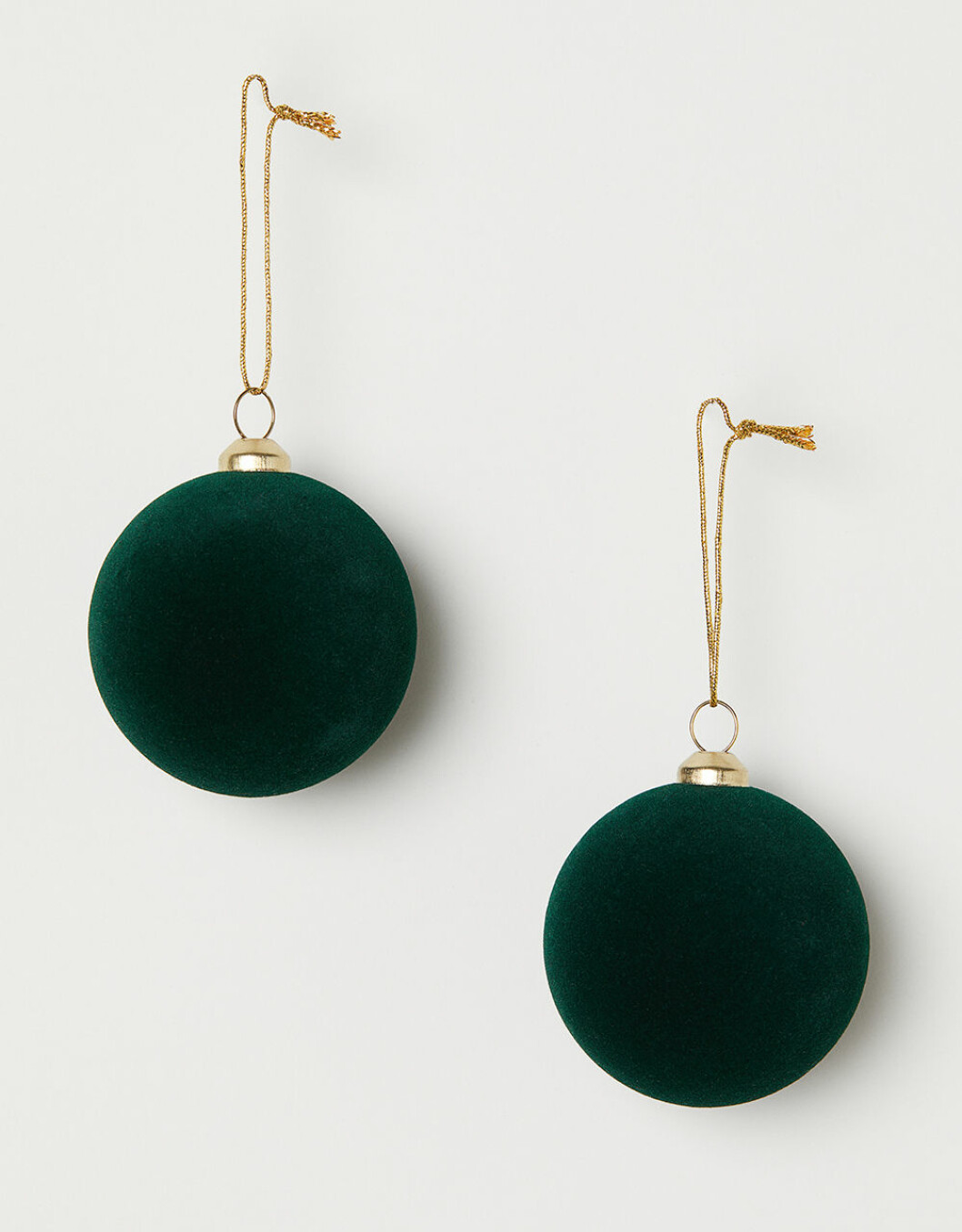 Julgranskulor i sammet från H&M Home 2019
