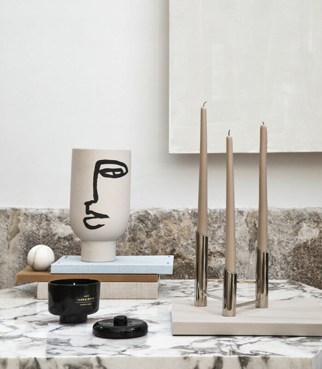 Beige och grafiska kontraster hos H&M Home i vår