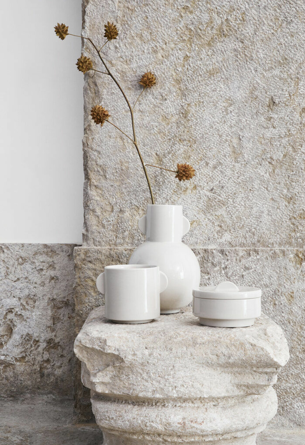Vaser i stengods hos H&M Home