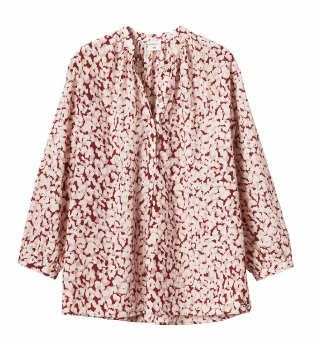 H&M släpper badkollektion med Love Stories – röd mönstrad blus