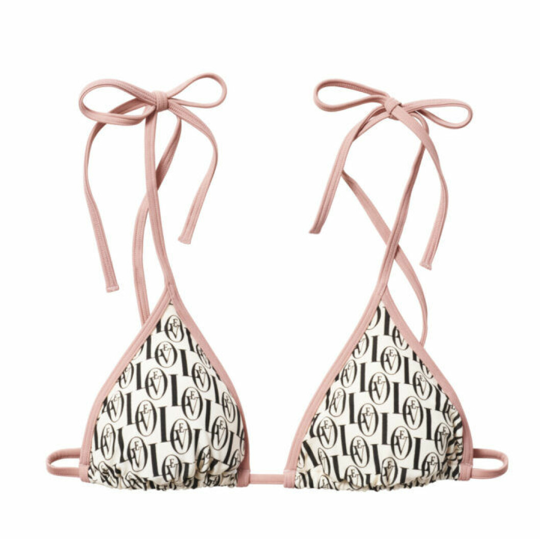 H&M släpper badkollektion med Love Stories – bikiniöverdel med monogram