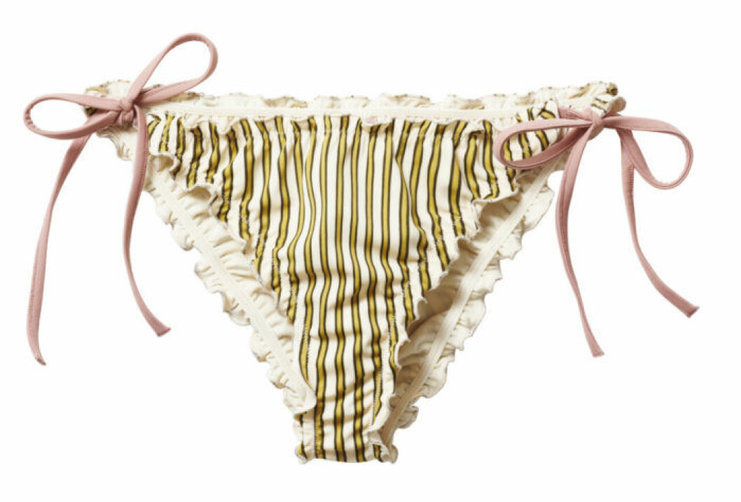 H&M släpper badkollektion med Love Stories – randig bikiniunderdel med volanger