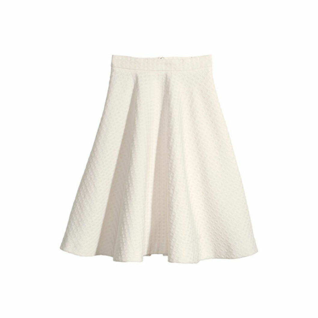 Vid kjol, 399 kr, <a href="http://www.hm.com/se/" target="_blank">H&M</a>. Vid kjol, 399 kr, H&M.