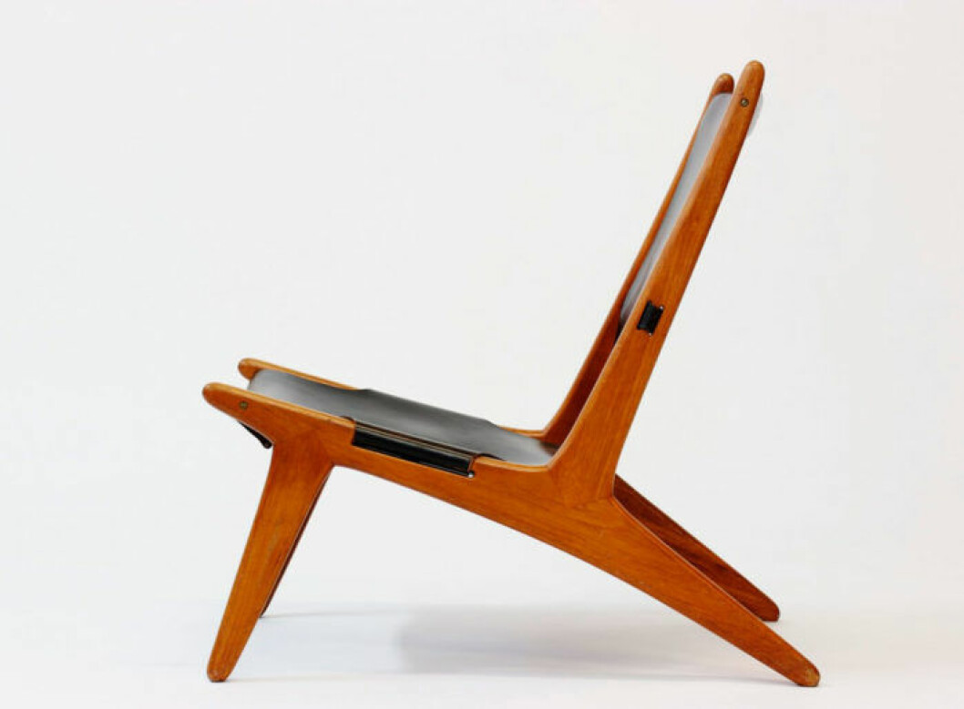 Ett par jaktstolar (hunting chairs) med fin patina säljs i dag för 59 000 kr på www.nordlingsantik.com. Tillverkade på 1960-talet av bröderna Uno & Östen Kristiansson för Luxus. Ett par jaktstolar (hunting chairs) med fin patina säljs i dag för 59 000 kr på www.nordlingsantik.com. Tillverkade på 1960-talet av bröderna Uno & Östen Kristiansson för Luxus.