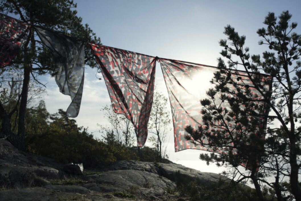 Scarves som fungerar lika bra som konst på väggen