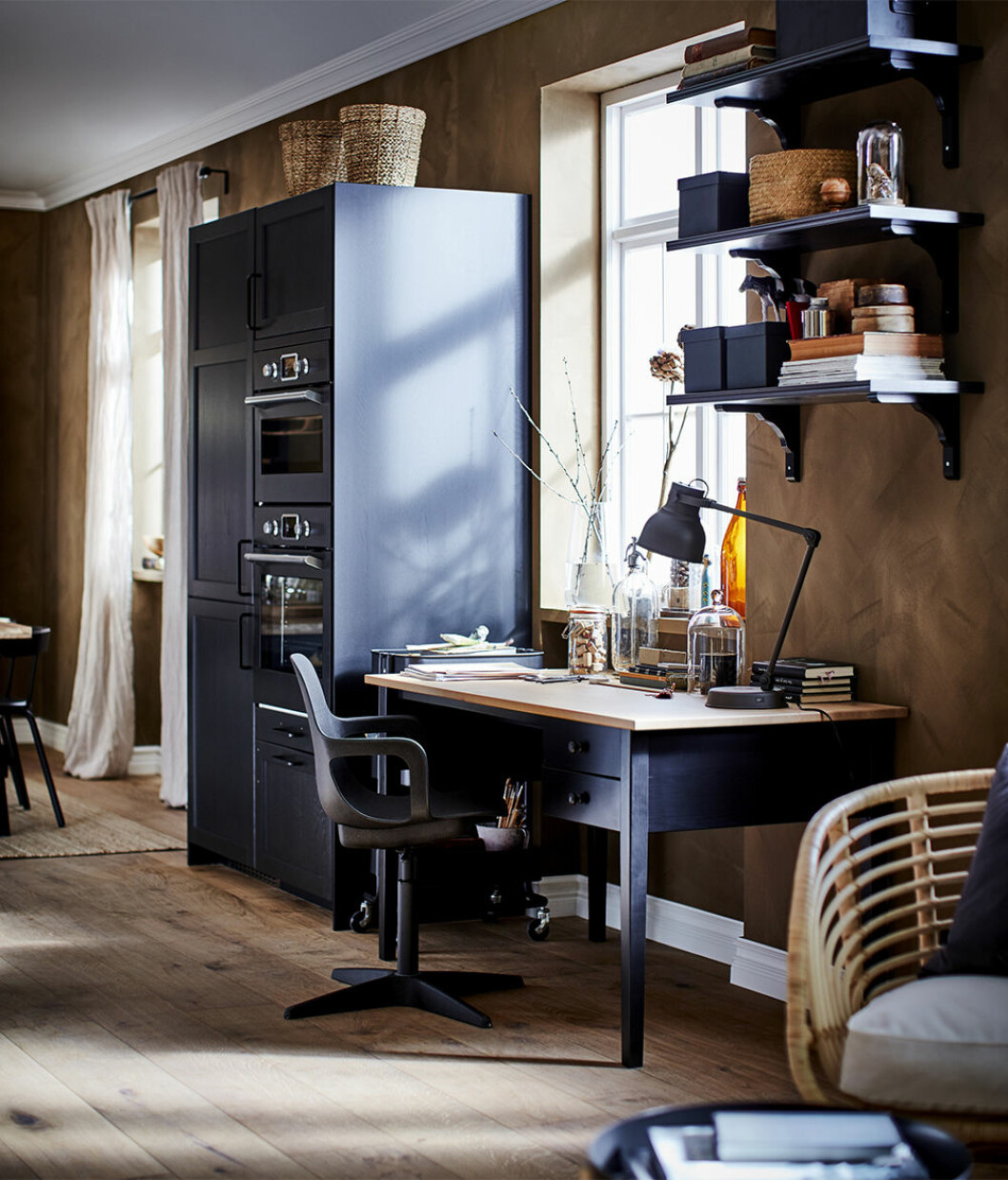 hemmakontor i köket - tips i ikea katalogen 2021