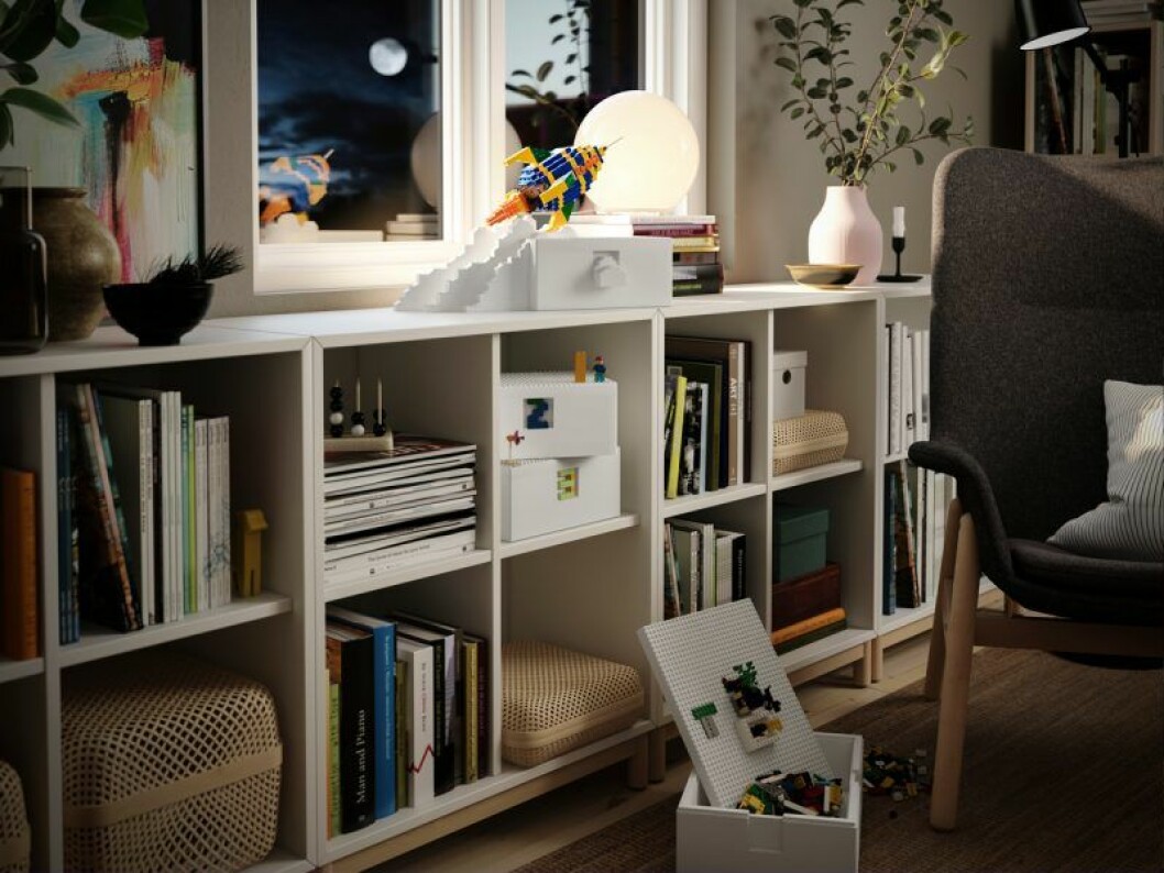 Ikea Lego samarbete bygglek klossar hylla vardgsrum