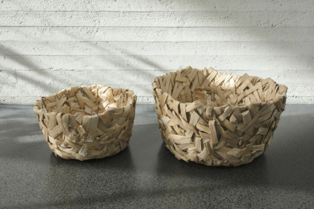 Handflätade korgar i bananfiber från Ikeas kollektion Annanstans
