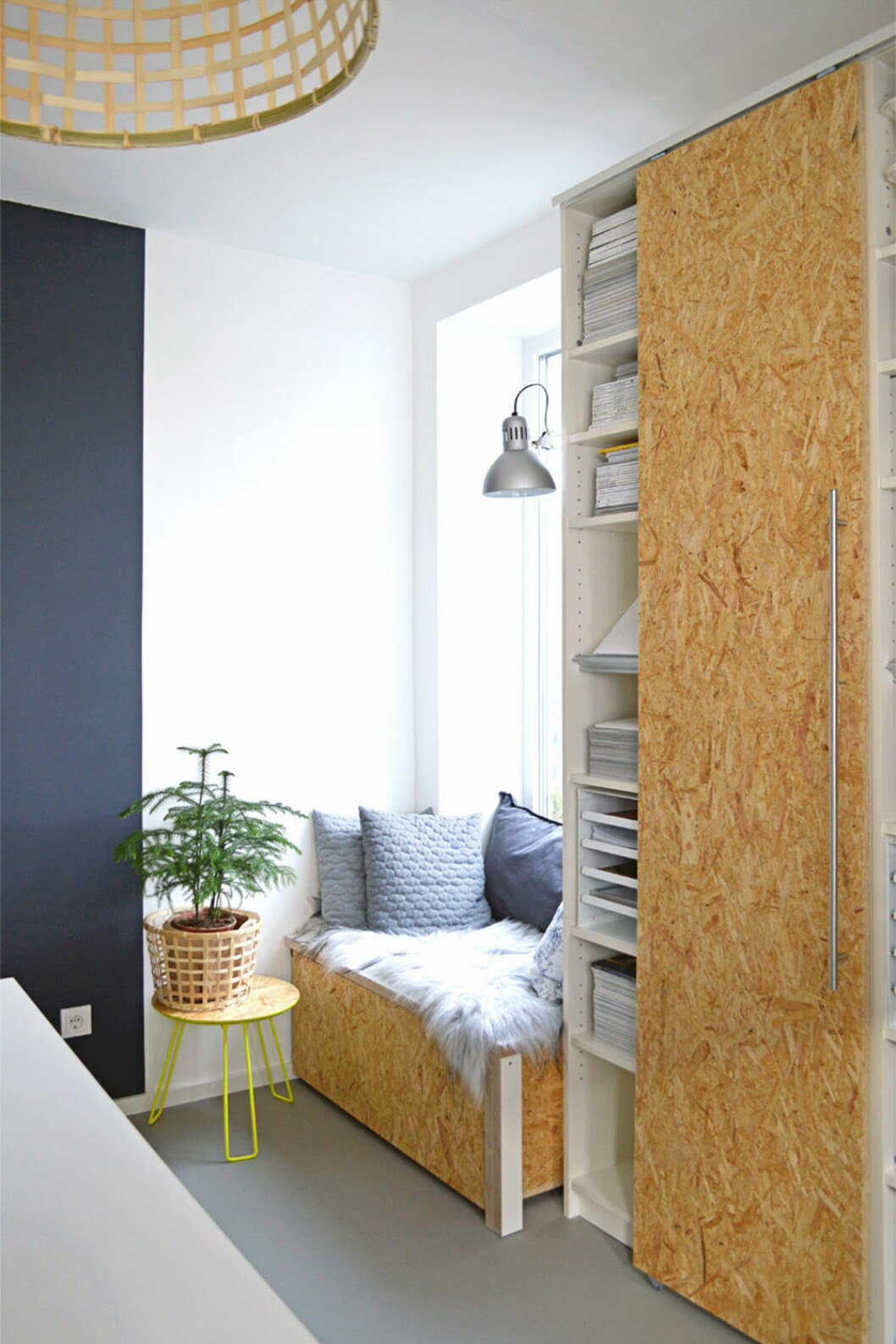 Foto: <a href="https://www.ichdesigner.com/2016/01/04/diy-schiebetueren-billy-regale/" target="_blank" rel="noopener">Ich designer</a> Ikeahack - gör dörrar till Billy-hyllan