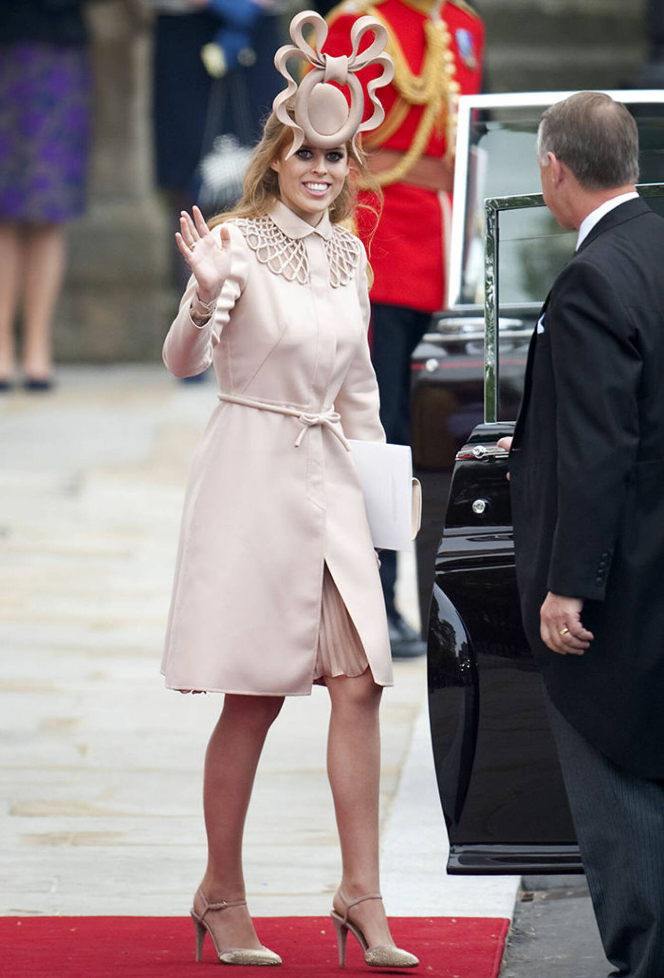 Prinsessan Beatrices hatt väckte uppmärksamhet vid Williams och Kates bröllop 2011