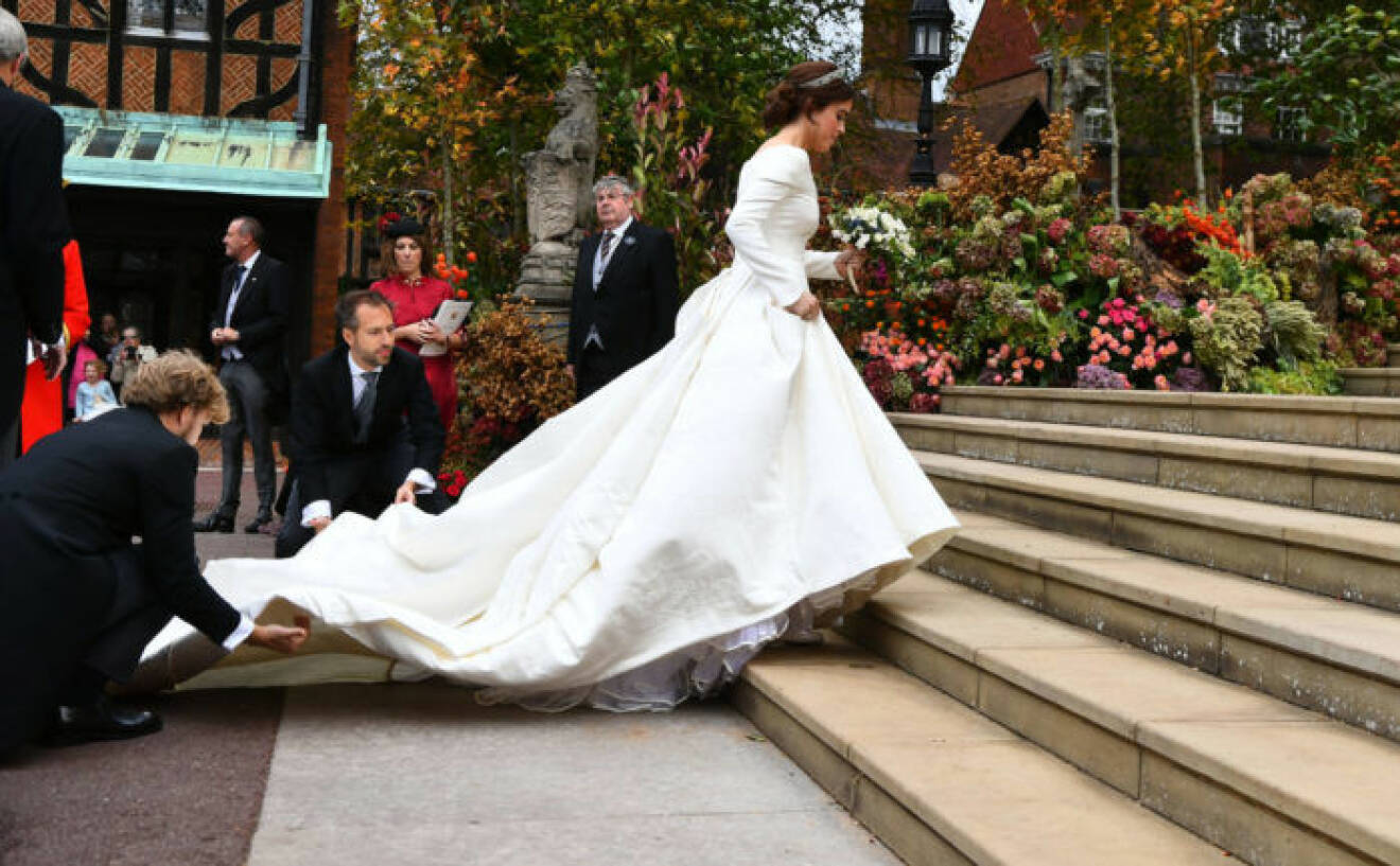 Prinsessan Eugenie i brudklänning från Peter Pilotto
