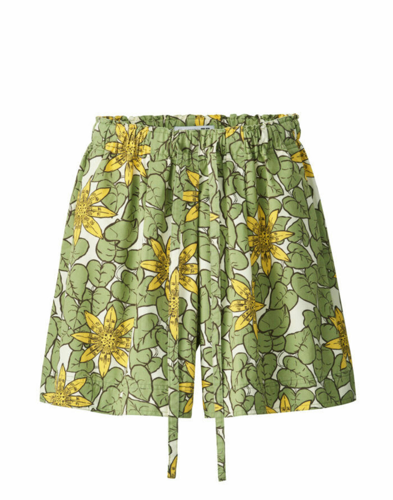 Grönmönstrade shorts med dragsko i midjan