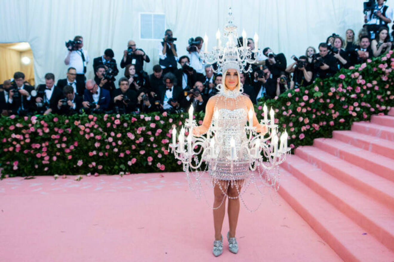 Katy Perry i spektakulär klänning på MET