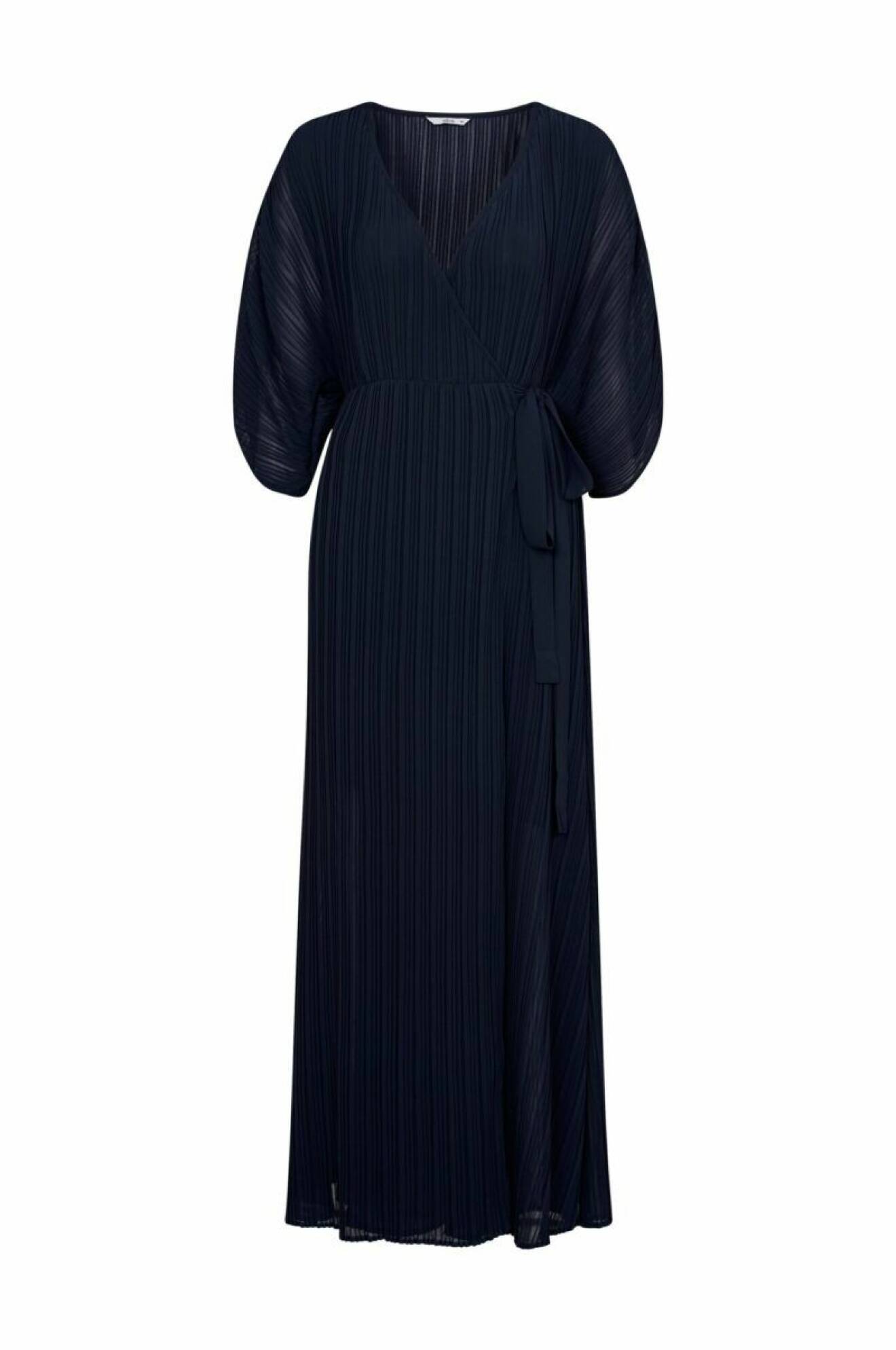 Plisserat klänning i mörkblått