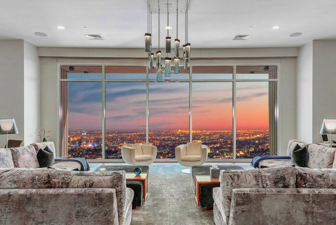 Fantastisk utsikt över Los Angeles från Matthew Perrys lägenhet