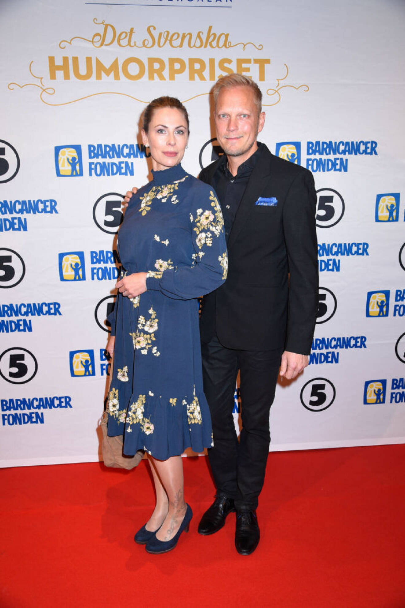 Therese och Thomas Järvheden på röda mattan på Barncancergalan 2019