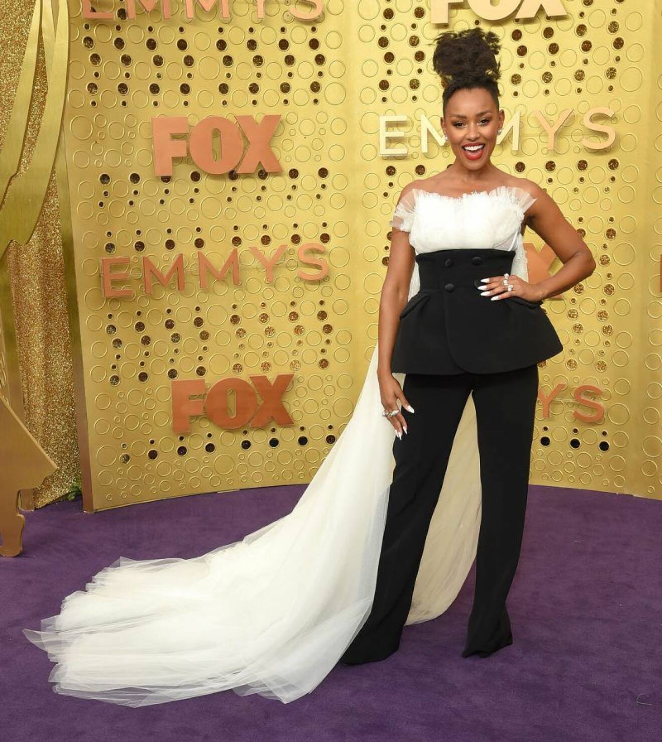 Melanie Liburd på röda mattan på Emmy Awards 2019