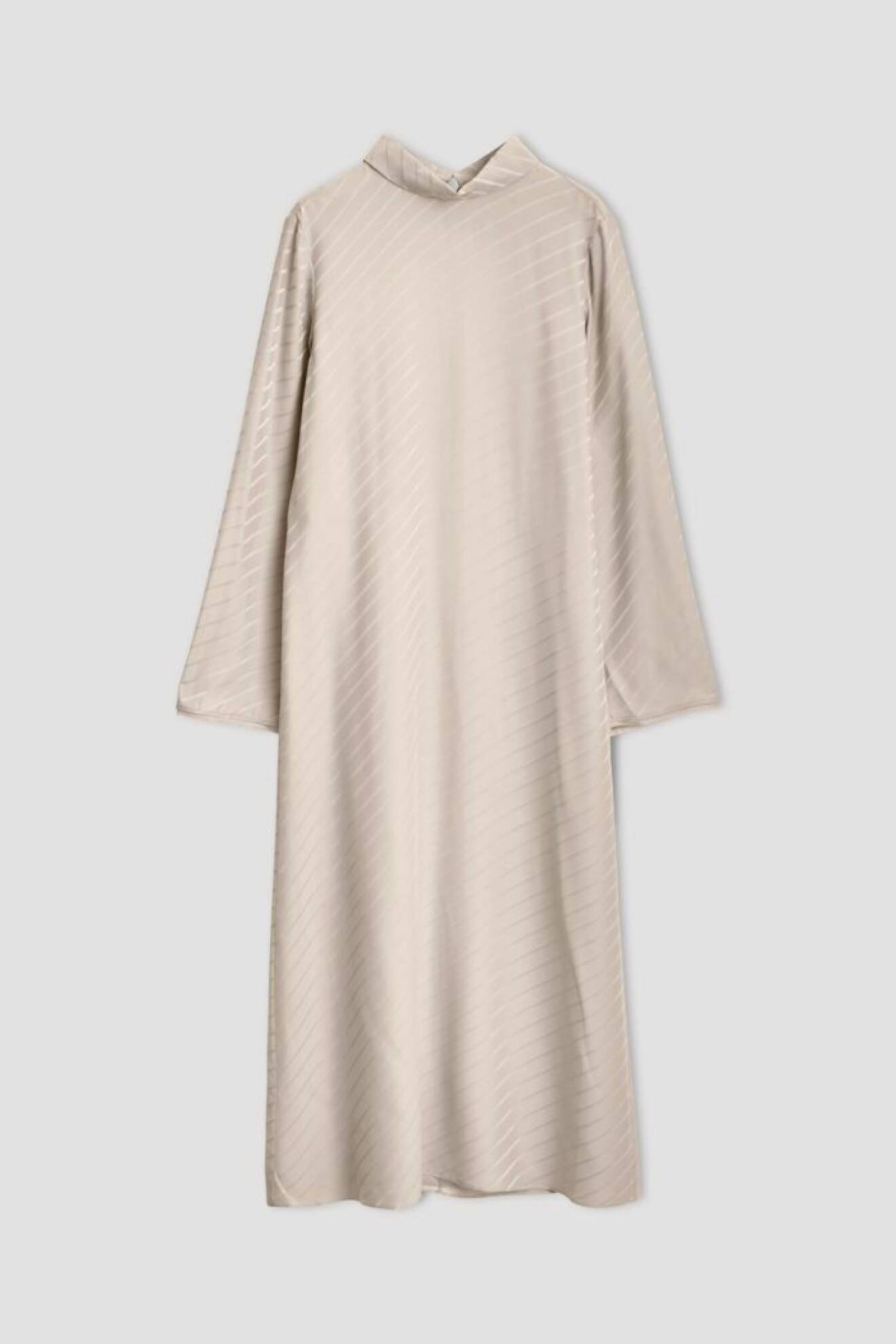 Beige silkesklänning från Filippa K