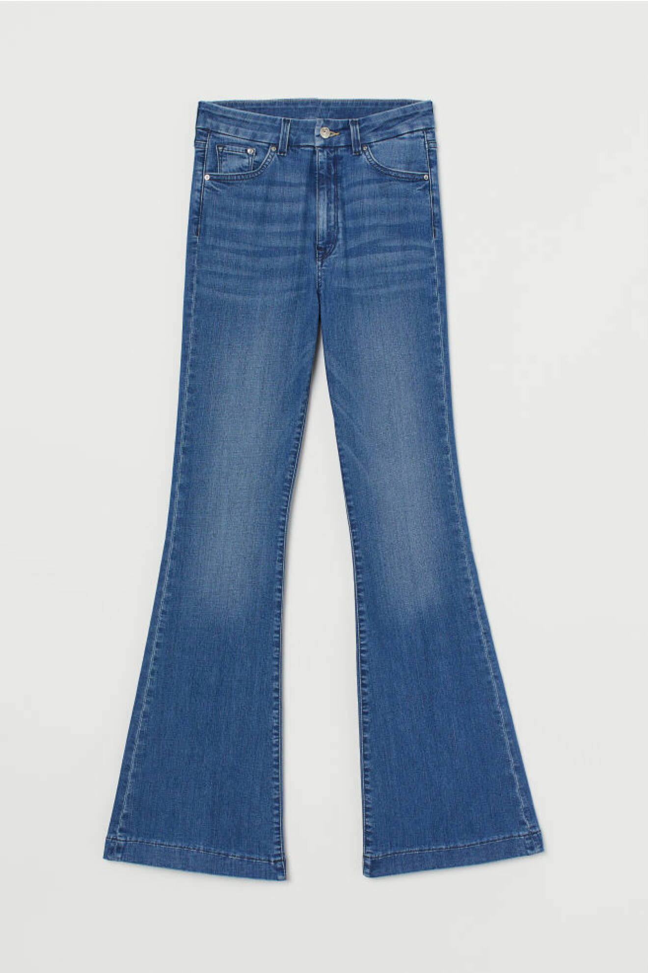 Jeans med utsvängda ben