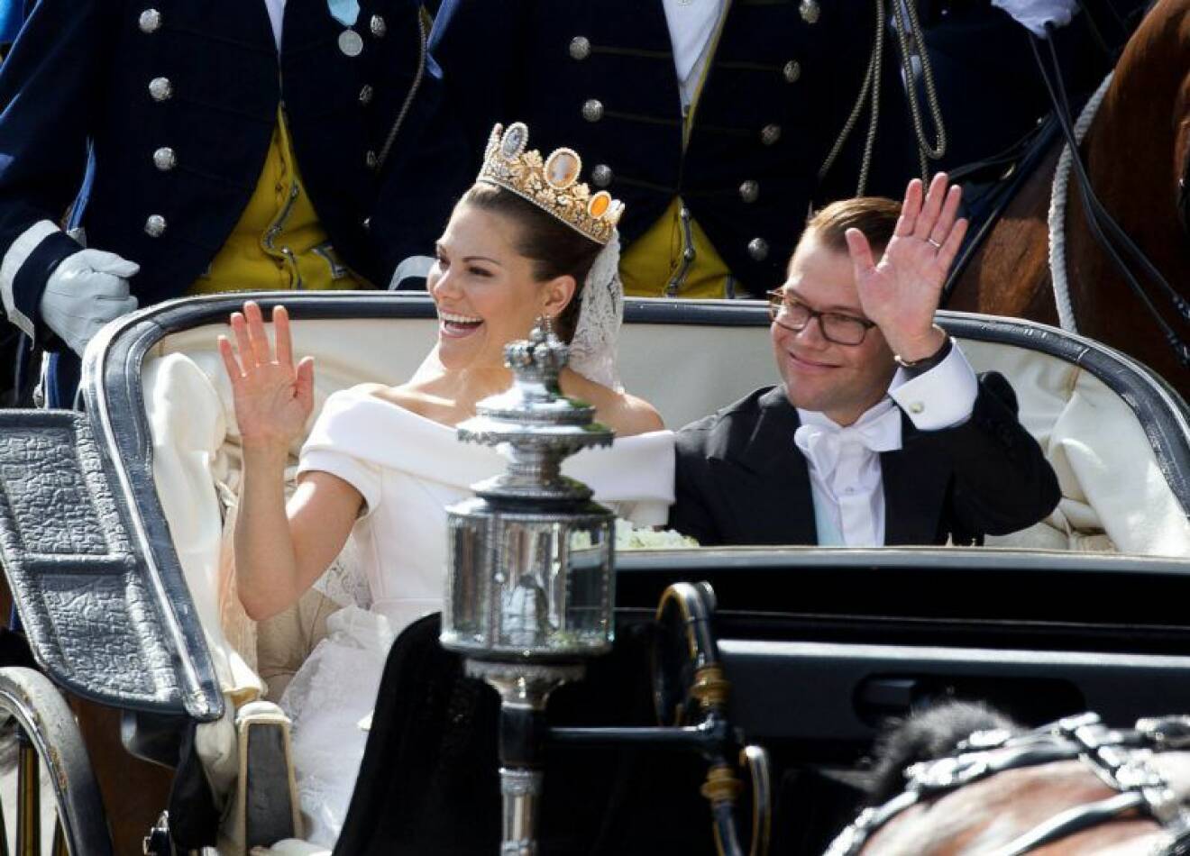 Kronprinsessan Victoria och prins Daniel på bröllopsdagen