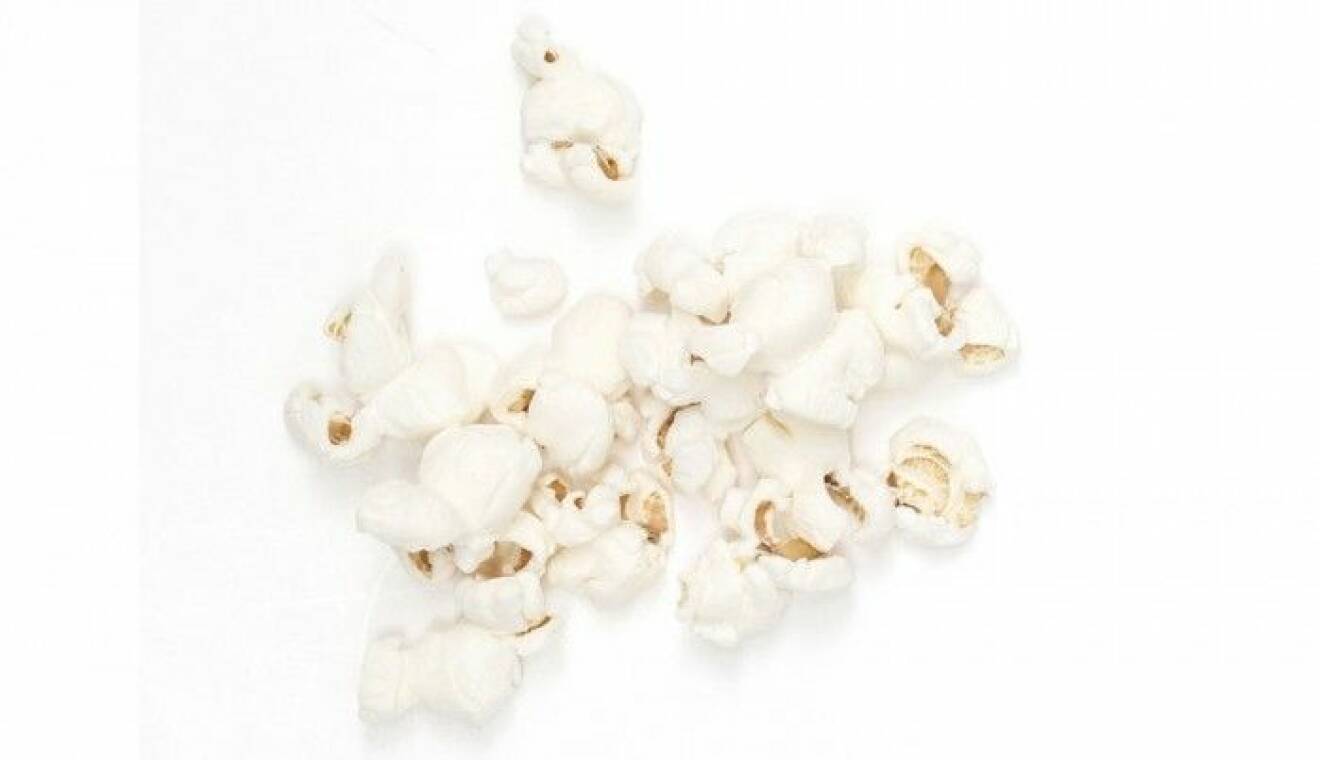 Popcorn. När suget kryper på, satsa på ett snacks som popcorn. De innehåller både järn och fibrer, till och med mer fibrer än vissa grönsaker. Poppa dem själv i varmpressad rapsolja så vet du att du får i dig bra fetter och kan kontrollera saltmängden. 